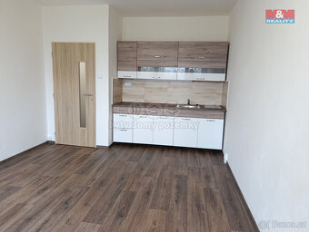 Pronájem bytu 1+kk, 30 m², Česká Lípa, ul. Jižní - 10