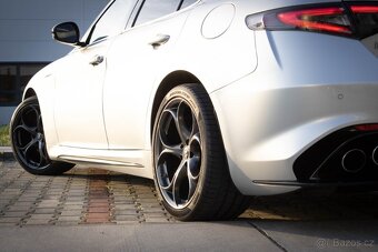 Alfa Romeo Giulia 2.0 Turbo Veloce AT AWD - AJ NA SPLÁTKY - 10