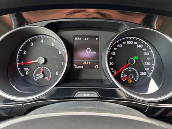 Volkswagen Touran 1,5 TSI/110kW DSG R-Line 7míst - 10