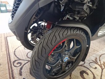 Piaggio MP3 500 hpe Zpátečka LED denní svícení AKRAPOVIČ - 10
