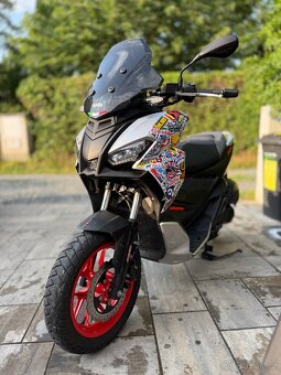 Aprilia SR GT 125, 2022, naj. 3.800 km - 10