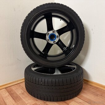 MERCEDES GLA AMG 5x112 R19 ET43,5+ZIMNÍ 235/45R19 8mm - 10