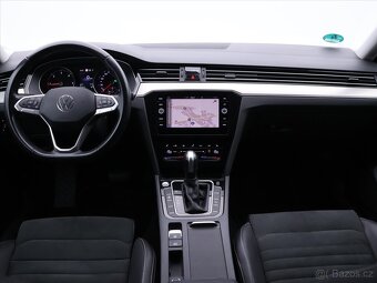 Volkswagen Passat 2,0 TDI DSG Elegance Matrix DPH (2021) - 10
