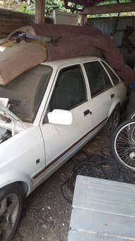 Ford escort - 10
