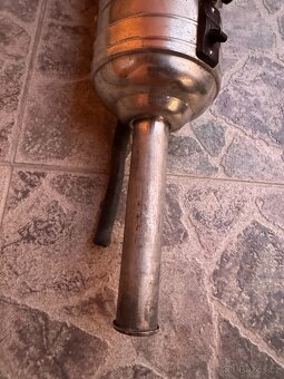 Starý vysavač Skrat - 10