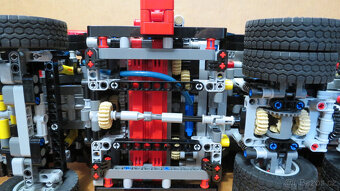 LEGO 42043 Mercedes-Benz Arocs 3245 - 10