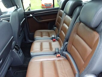 Volkswagen Touran 1,4 TSI,AUTOMAT, 7 MÍST - 10