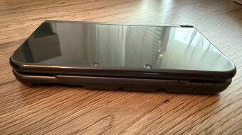 Nintendo 3DS XL v černé barvě + 13 her - 10
