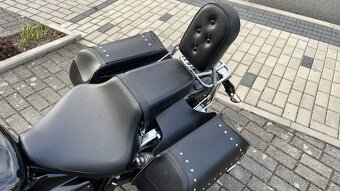 Honda VT750DC Black Widow - 10