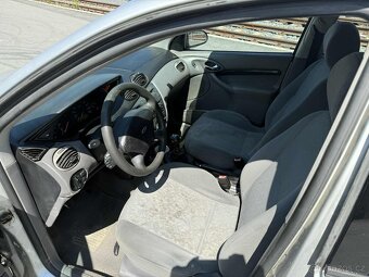 Ford Focus - 10