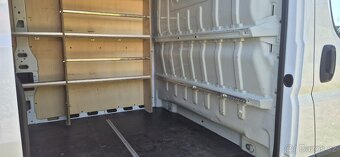 Dodávka s motorem IVECO 3,0 - pouze 128.000 - 10