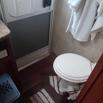 Mobilni dum na kolech,karavan,tiny house z USA - 10