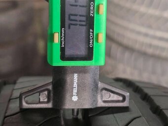 Letní Michelin 215/65/16C - 10