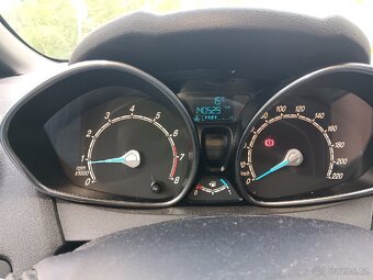 Ford fiesta - 10