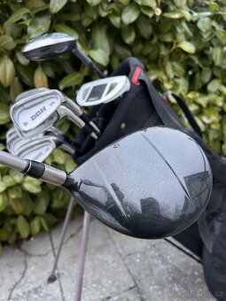 Prodám pánský golfový set Dunlop - 10