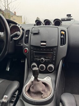 Nissan 370Z 243KW - 10