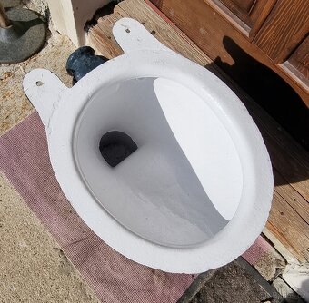 Starožitný záchod WC LITINA , bunkr - 10