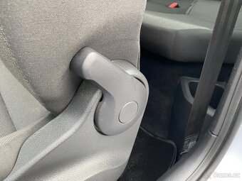 Volkswagen Up 1.0i , 44 kW benzín, 2013 - 10