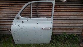 Dveře zadní i přední a od kufru Škoda 1202 - 10