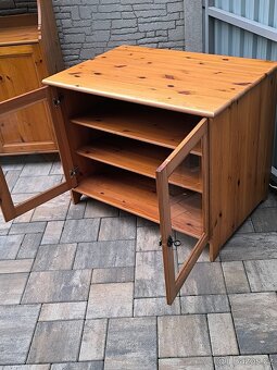 Prodám dřevěnou TV komodu IKEA Leksvik - 10