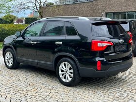 Kia Sorento 2.0CRDi 1.MAJITEL KAMERA TAŽNÉ 7MÍST SERVISKA - 10