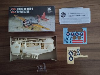 MATCHBOX,AIRFIX,FROG ,modely letadel plastové - 10