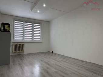 Pronájem zrekonstruovaného bytu 2+1/L (62 m2) Studentská, Ji - 10