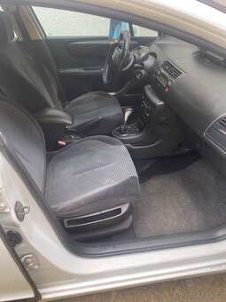 Citroen C4 1.6hdi-na opravu či díly - 10