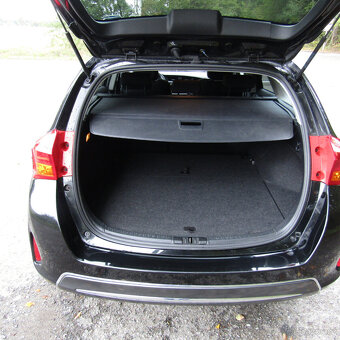 Toyota Auris 1,8i 73kw HYBRID, 2015, NAJETO 134TKM, EDITION - 10