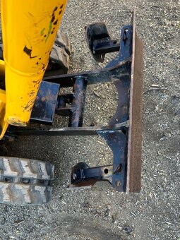 Prodám minibagr JCB 8008 CTS - 10