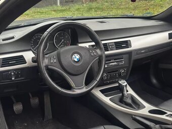 BMW Řada 3 E93 320D 135kW Cabrio Xenony Kamera Kůže Tempomat - 10