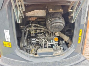 Pásový Minibagr Hitachi ZX38U-5A - 10