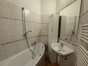 Prodej bytové jednotky 2+kk, 69.4 m2, OV, ulice Záhřebská, P - 10