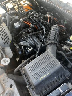 Prodám Jeep Grand Cherokee - 10