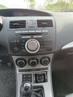 Mazda 3 1.6 - 10