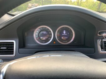 Volvo V70 D5 awd 151kw Momentum – GO motor, 4x4, top výbava - 10