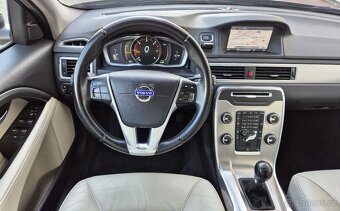 VOLVO V70 D4 120KW 5-VÁLEC 1.MAJ XENON KŮŽE TAŽNÉ. ALU - 10