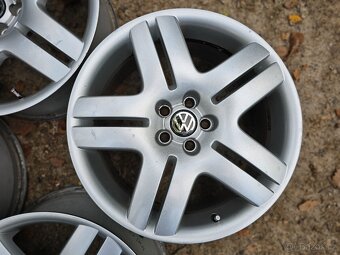Sada originálních Alu disků VW LONG BEACH –7Jx17“ - 10