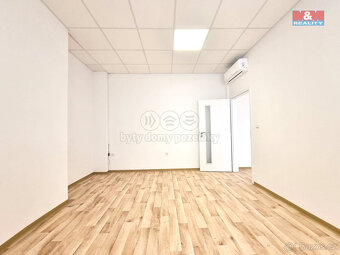 Pronájem kanceláře 36 m², Hodonín, ul. Velkomoravská - 10