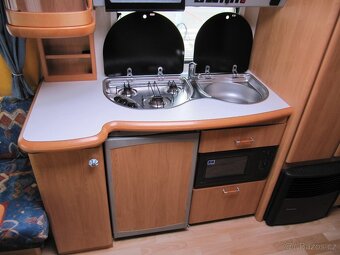 Prodám karavan Hobby 540 UK,r.v.2001 + mover + markýza. - 10