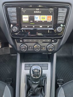 Škoda Octavia Combi 2.0tdi - 10