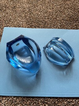 Stará skleněná dóza a flakón - 10