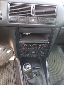 Volkswagen Golf 4 - 1.4 - 10