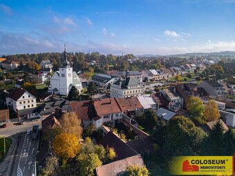 Křižanov, pozemek pro stavbu domu 2.360 m2, dům k rekonstruk - 10