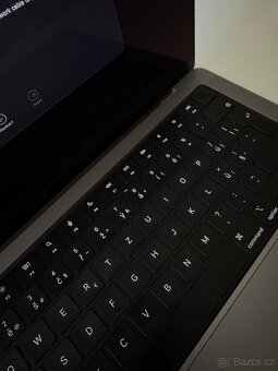 Macbook Pro M1 14-inch, 512gb SSD, 16gb RAM [TOP STAV] - 10