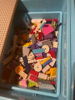 KindKraft stul na Lego s boxy a stavebnicemi - 10