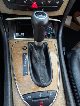 MERCEDES BENZ W211 E320cdi - 10