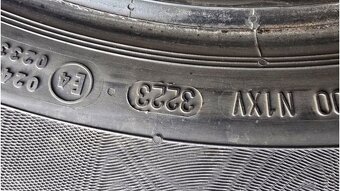 Zimní pneu 225/55/17 Continental - 10