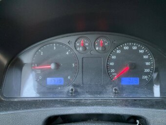 Multivan T5 1.9TDI 75kW,webasto,tažné,serviska - 10