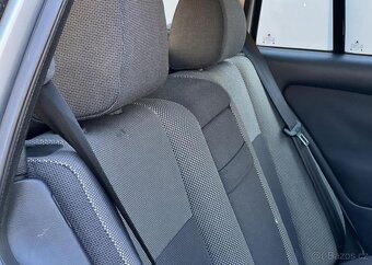 Škoda Octavia 1.6i 75kw KLIMA KOUPENO V ČR 75 kw - 10